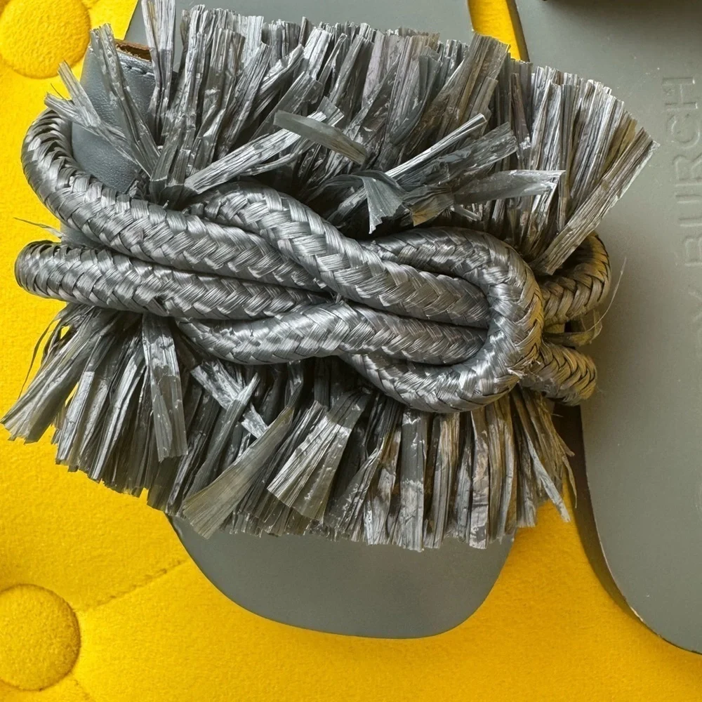 TORY BURCH Gray Leather Straw Flat Shoes Sandals Size 6